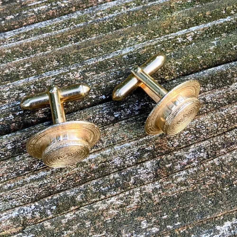 Vintage Swank Boater Hat Shaped Gold Tone Cuff Links Signed Cufflinks